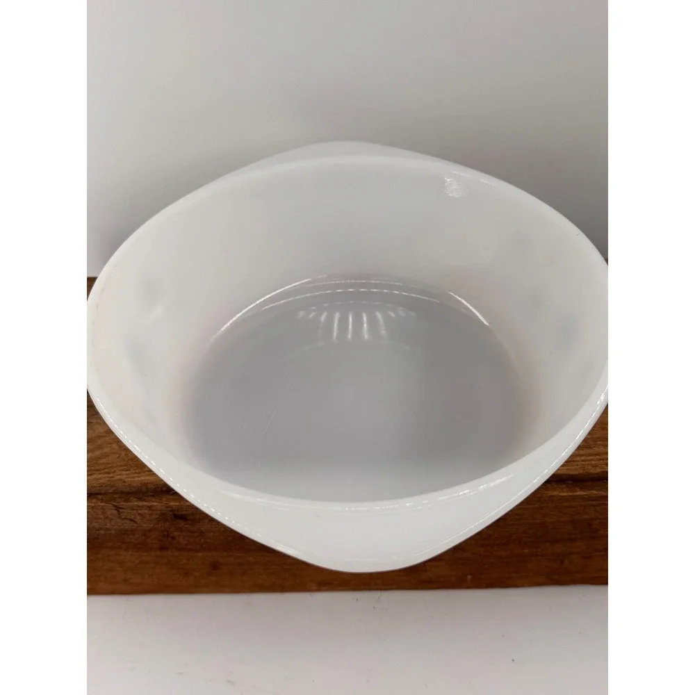 Vintage Glasbake 4 Quart Milk Glass Casserole Dish Blue Starburst Atomic‎ J-2354